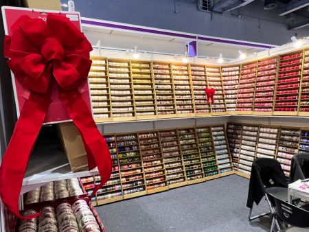 GIFTS / GIFTWRAP / PACKAGING